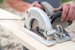 How to choose a manual circular saw?