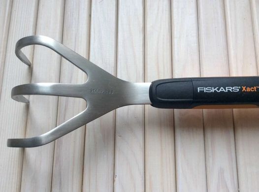 Garden cultivator Fiskars Xact 323 mm 260 g (1027047)