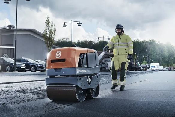 Vibrating roller Husqvarna LP7505 7500 W 60 m/min (9678974-02)