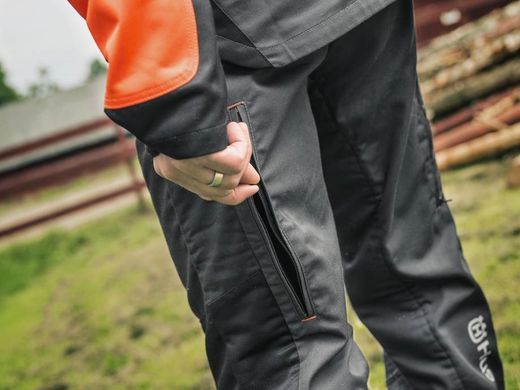 Work trousers Husqvarna Classic 20A with cut protection s.44 (5295189-44)