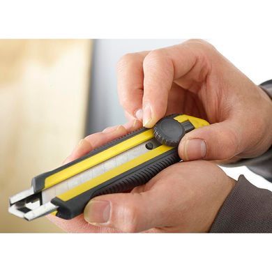 Ніж сегментний Stanley 18 мм 170 мм (0-10-417)