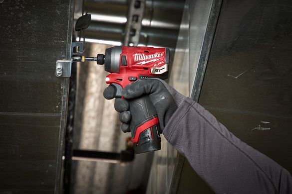 Гайковерт акумуляторний ударний імпульсний Milwaukee M12 FID-202X 12 В 1/4" (4933459823)