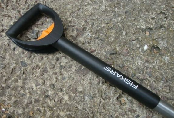 Лопата штикова Fiskars SmartFit 1054 мм 1.66 кг (1000620)