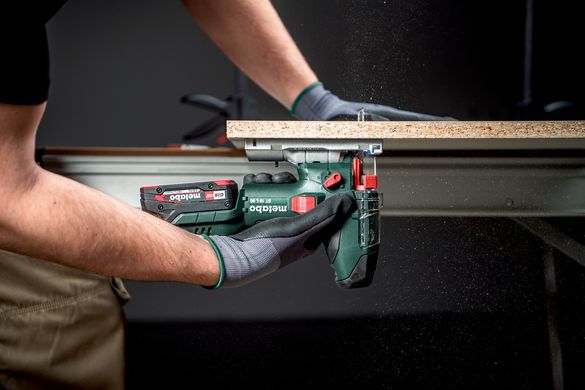 Лобзик акумуляторний Metabo ST 18 L 90 18 В 22 мм (601047850)