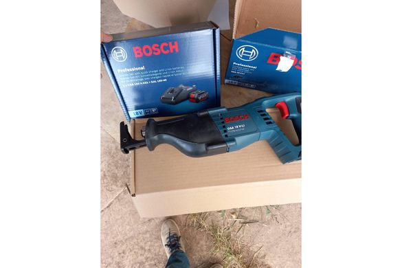 Пила шабельна акумуляторна Bosch GSA 18 V-LI Professional 18 В 250 мм (0615990L6H)
