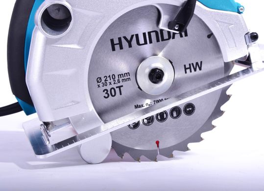 Пила циркулярна мережева Hyundai 1800 Вт 210 мм (C 1800-210)