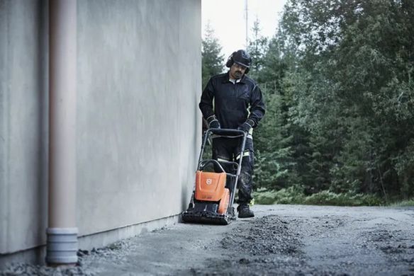 Vibrating plate Husqvarna LF130 LAT 3600 W 26 m/min (9678966-01)