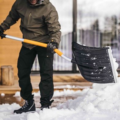 Лопата для прибирання снігу Fiskars X-series 1530 мм 1.56 кг (1057186)