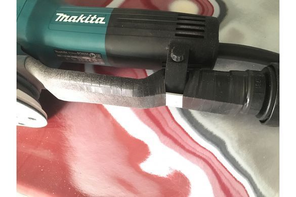 Шліфмашина ексцентрикова мережева Makita 750 Вт 150 мм (BO6050J)