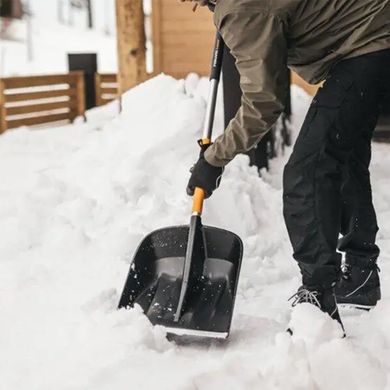 Лопата для прибирання снігу Fiskars X-series 1392 мм 1.58 кг (1057188)