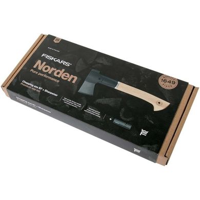 Набір туристичний сокира + точило Fiskars Norden N7 386 мм 0.791 кг (1051146)