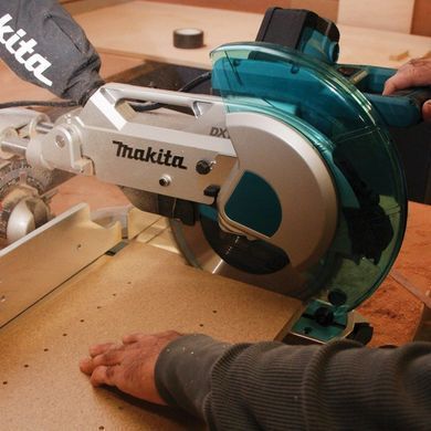 Пила торцювальна 1510 Вт MAKITA 260 LS1016L