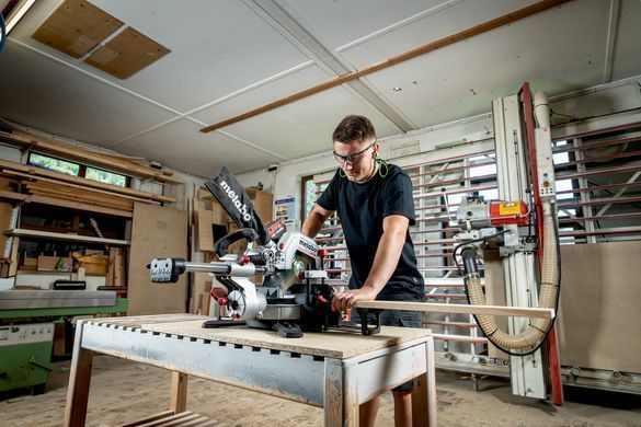 Cordless miter saw Metabo KGS 18 LTX BL 254 18 V 245 mm (614254650)