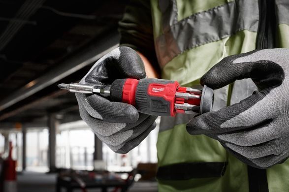 Screwdriver Milwaukee with ratcheting mechanism and nozzles 1/4" 8 in 1 (4932480581)